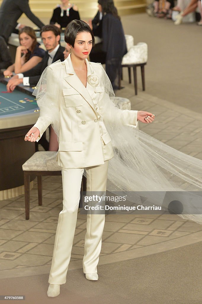 Chanel : Runway - Paris Fashion Week - Haute Couture Fall/Winter 2015/2016