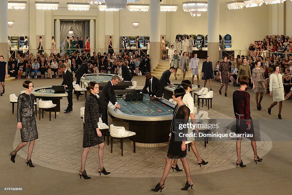 Chanel : Runway - Paris Fashion Week - Haute Couture Fall/Winter 2015/2016