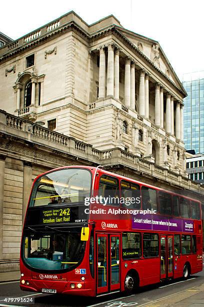 bank of england - bringing home the bacon engelse uitdrukking stockfoto's en -beelden