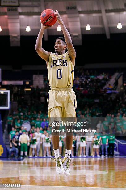 Eric Atkins of the Notre Dame Fighting Irish shoots a jumper during the game against the Pittsburgh Panthers at Purcel Pavilion on March 1, 2014 in...