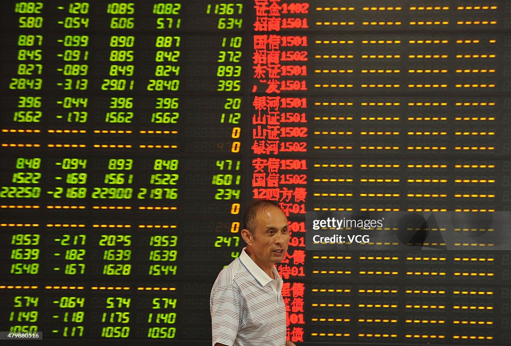 Shanghai Composite Index Slumps Below 3,500 Points On Wednesday