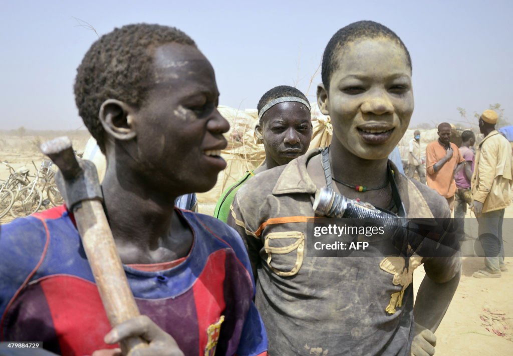 BURKINA-MINES-POVERTY-CHILDREN