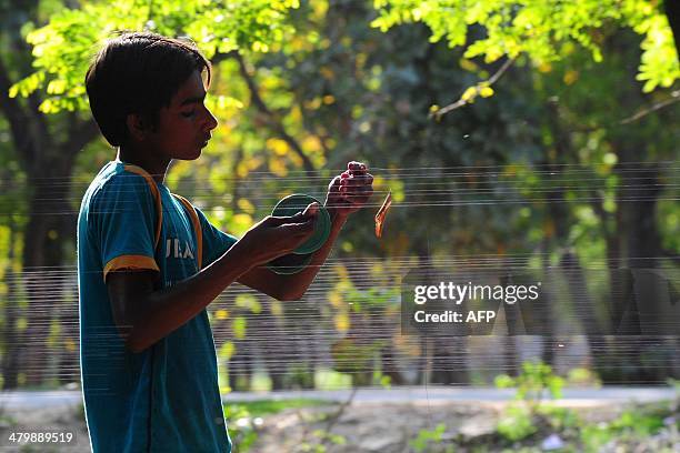 Manja (Kite) Photos and Premium High Res Pictures - Getty Images