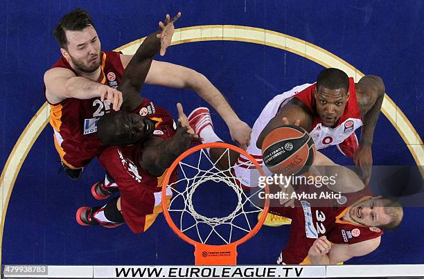 Sinan Guler, #32 of Galatasaray Liv Hospital Istanbul, Milan Macvan, #25 of Galatasaray Liv Hospital Istanbul, Pops Mensah-Bonsu, #21 of Galatasaray...