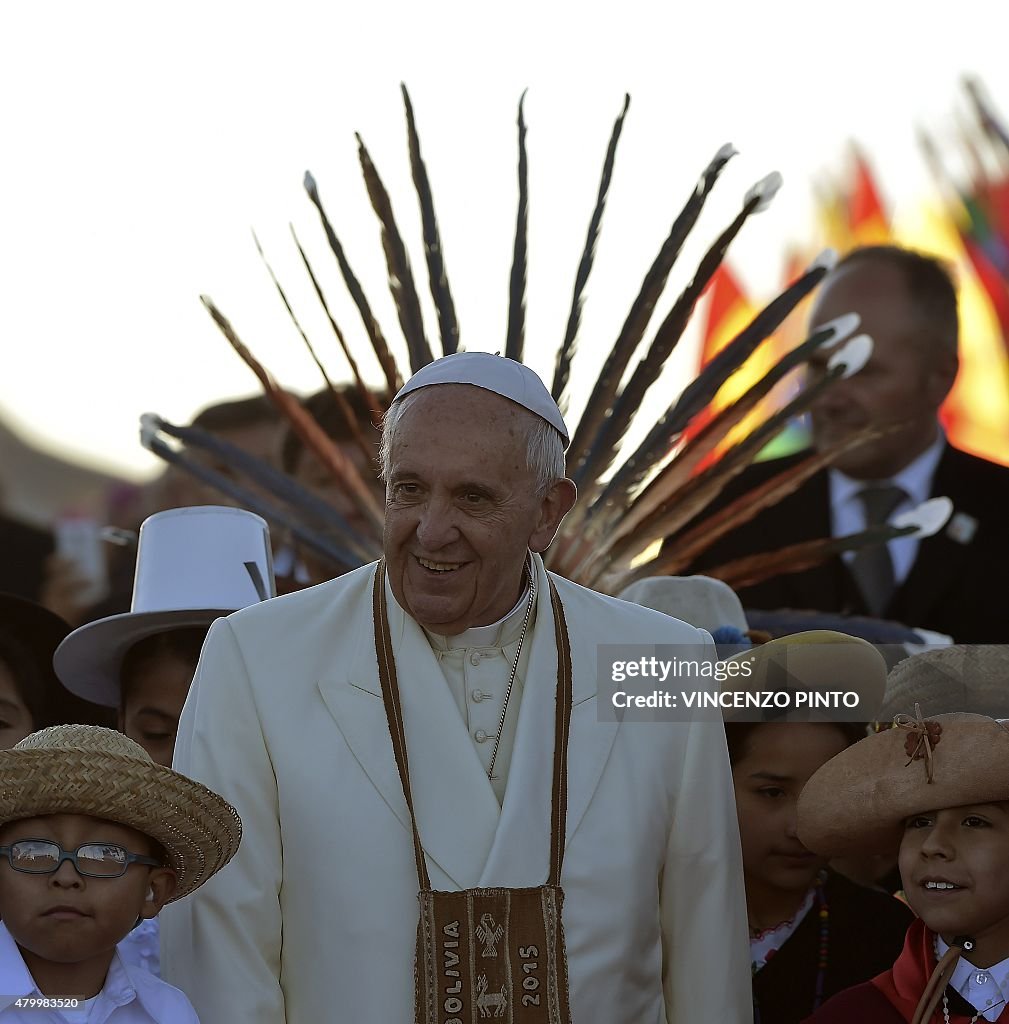 BOLIVIA-POPE-ARRIVAL