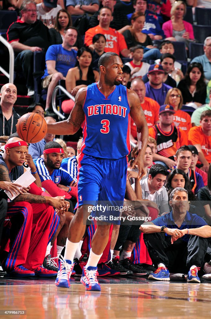 Detroit Pistons v Phoenix Suns