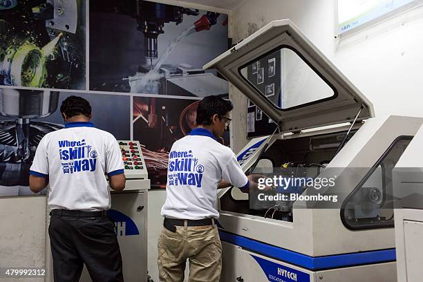 Computer Operator Photo Student 5,272 Indian Student At Computer Stock Photos, High-Res Pictures, and ...