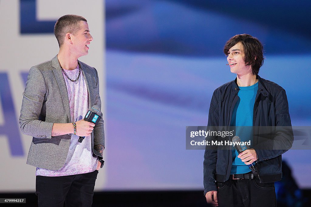 E! News correspondent and Free The Children ambassador Jesse Giddings(03)