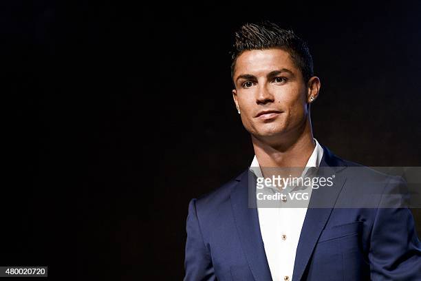 Cristiano Ronaldo Suit Photos and Premium High Res Pictures - Getty Images