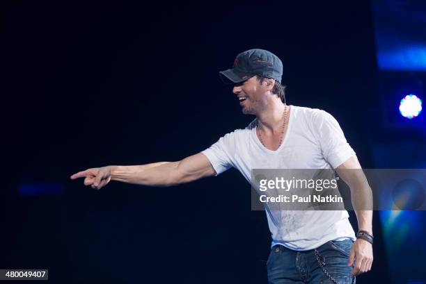Musician Enrique Iglesias performs onstage at the United Center, Chicago, Illinois, August 4, 2012.