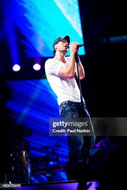 Musician Enrique Iglesias performs onstage at the United Center, Chicago, Illinois, August 4, 2012.