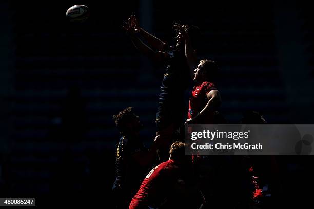 Javier Carrion of Spain contests a lineout against Wales during the Tokyo Sevens, in the six round of the HSBC Sevens World Series at the Prince...