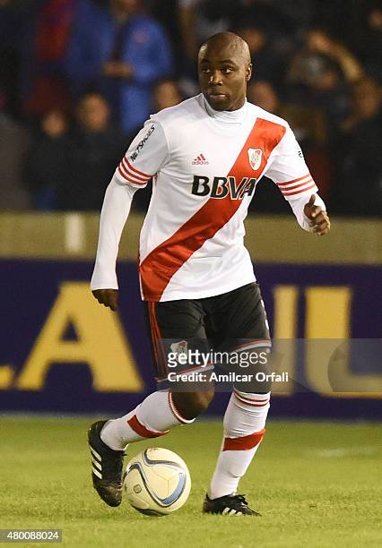 Eder Alvarez Balanta of River Plate drives the ball during a match between Tigre and River Plate as part of 13th round of Torneo Primera Division...