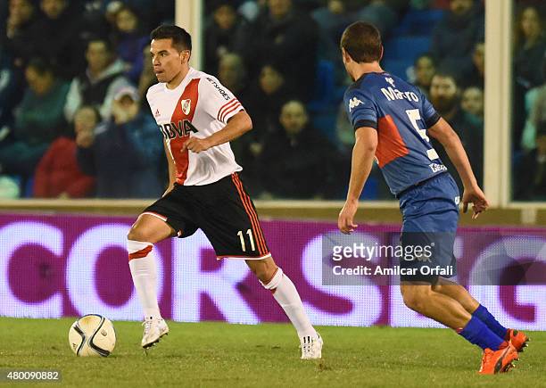 Javier Saviola of River Plate drives the ball during a match between Tigre and River Plate as part of 13th round of Torneo Primera Division 2015 at...