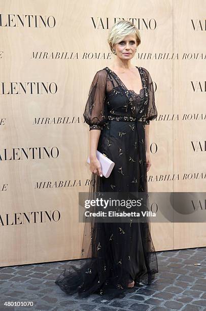 Isabella Ferrari attends the Valentino 'Mirabilia Romae' haute couture collection fall/winter 2015 2016 at Piazza Mignanelli on July 9, 2015 in Rome,...