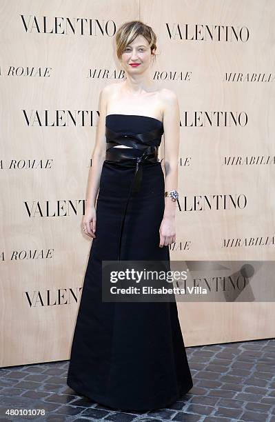 Alba Rohrwacher attends the Valentino 'Mirabilia Romae' haute couture collection fall/winter 2015 2016 at Piazza Mignanelli on July 9, 2015 in Rome,...