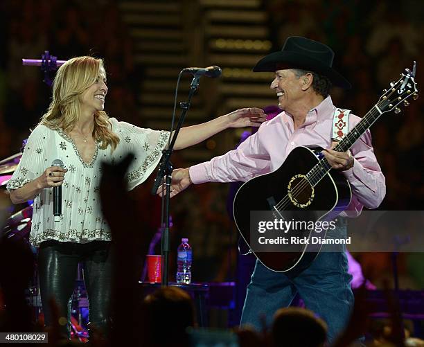 George Strait Riding George Strait The Cowboy Rides Away Tour Photos et images de collection ...