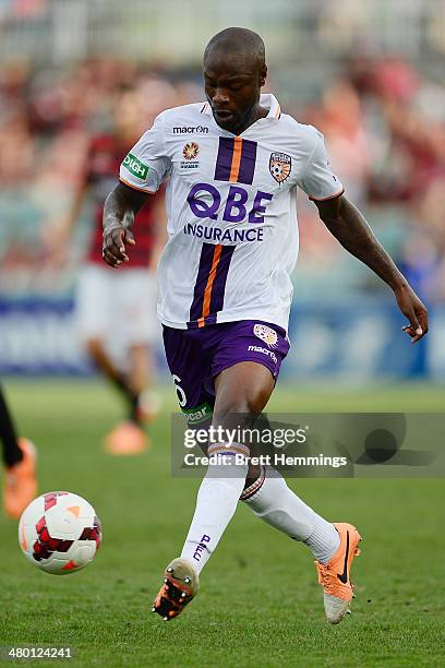 William Gallas of Perth passes the ball during the round 24 A-League match between the Western Sydney Wanderers and Perth Glory at Parramatta Stadium...