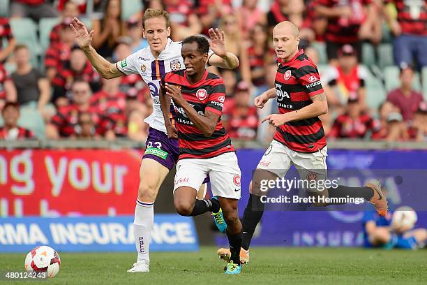 Youssouf Hersi of the Wanderers runs with the ball during the round 24 A-League match between the Western Sydney Wanderers and Perth Glory at...