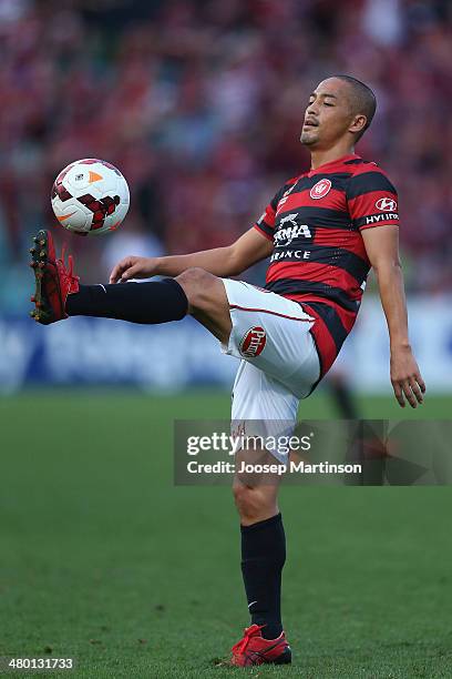 Shinji Ono of the Wanderers controls the ball during the round 24 A-League match between the Western Sydney Wanderers and Perth Glory at Parramatta...