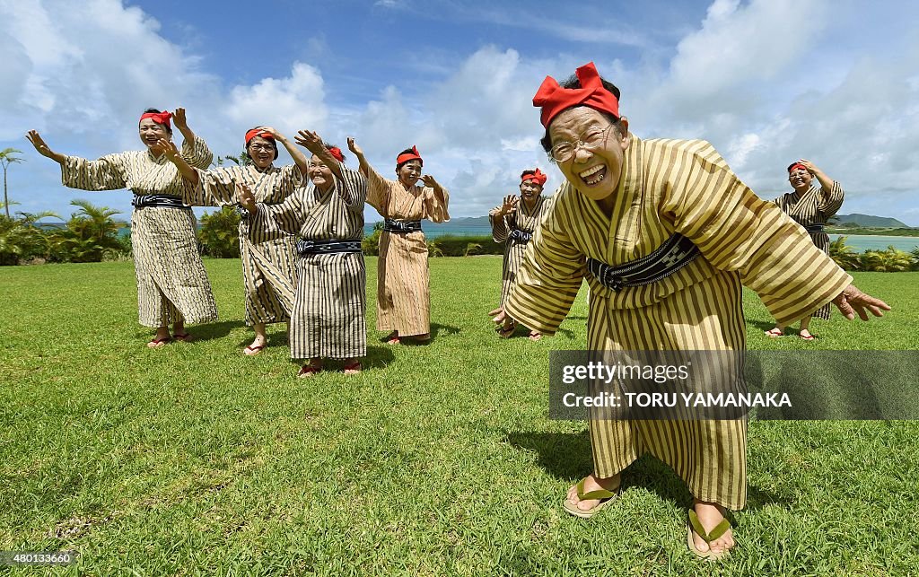 JAPAN-LIFESTYLE-MUSIC-ELDERLY-KBG84
