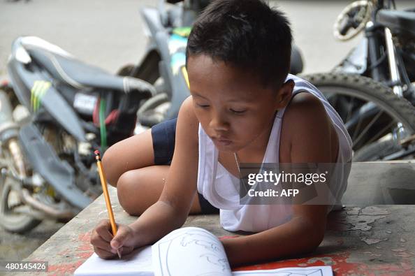PHILIPPINES-INTERNET-POVERTY-CHILDREN PHILIPPINES-INTERNET-POVERTY-CHILDREN