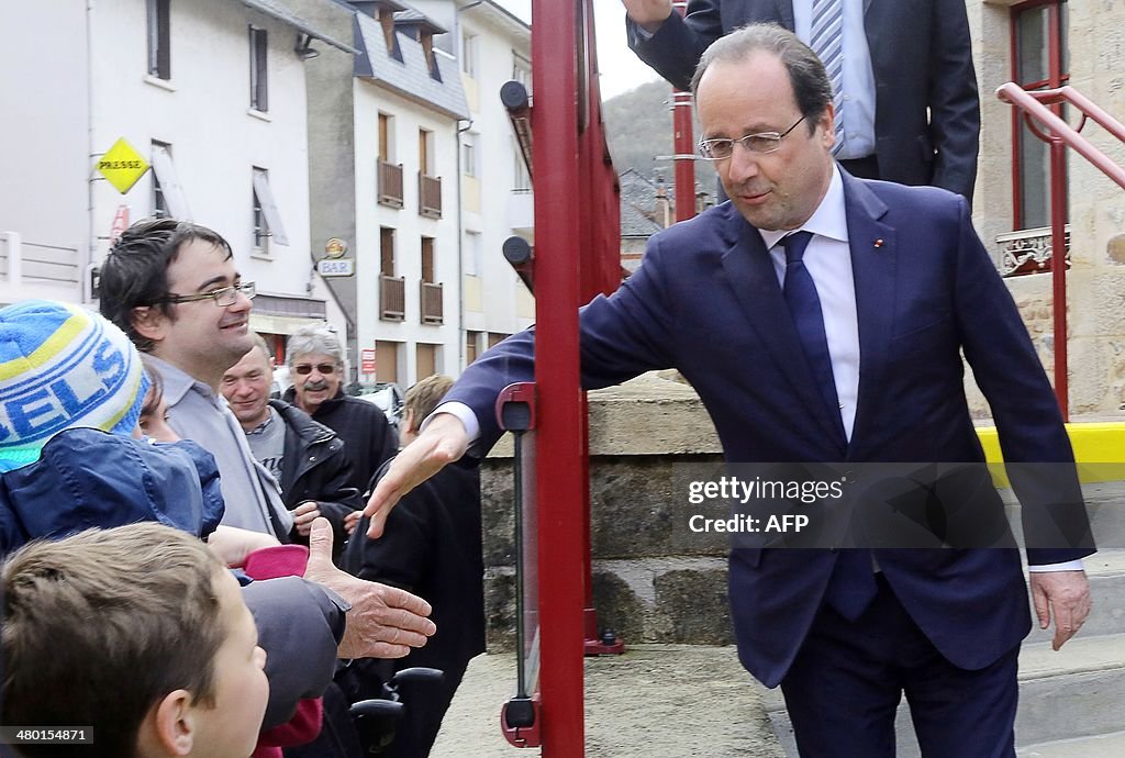 FRANCE2014-VOTE-PS-TULLE-HOLLANDE