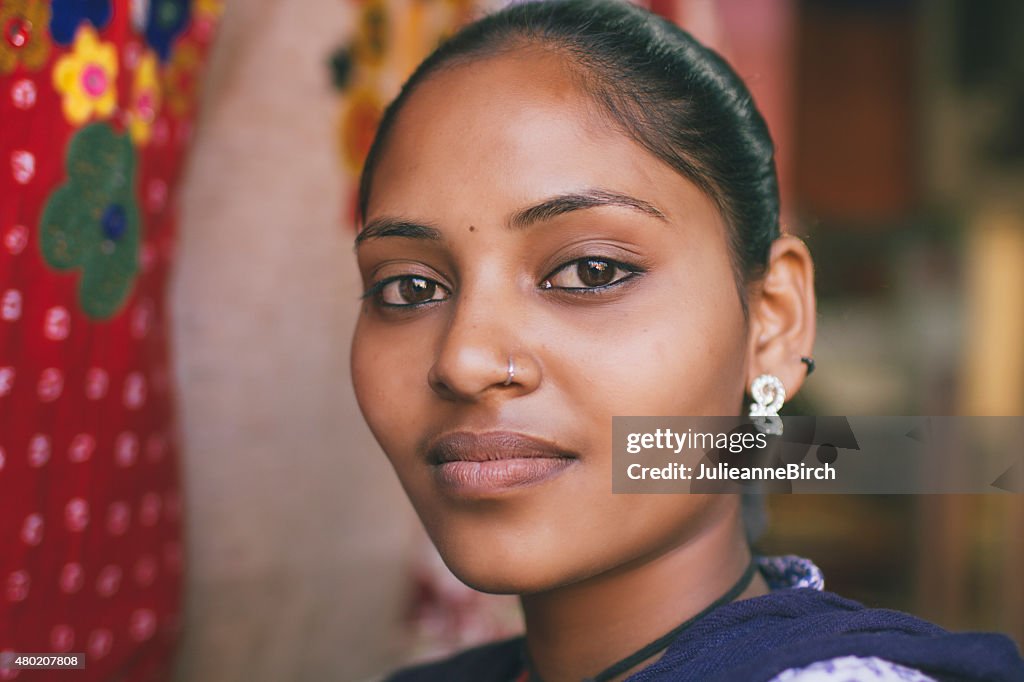 Retrato de mujer bonita India