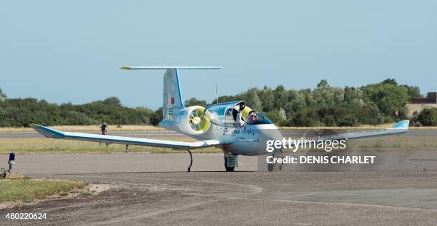 This picture taken on July 10, 2015 in Calais, northern France, shows an Airbus E-Fan, the first electric aircraft to cross the English Channel,...