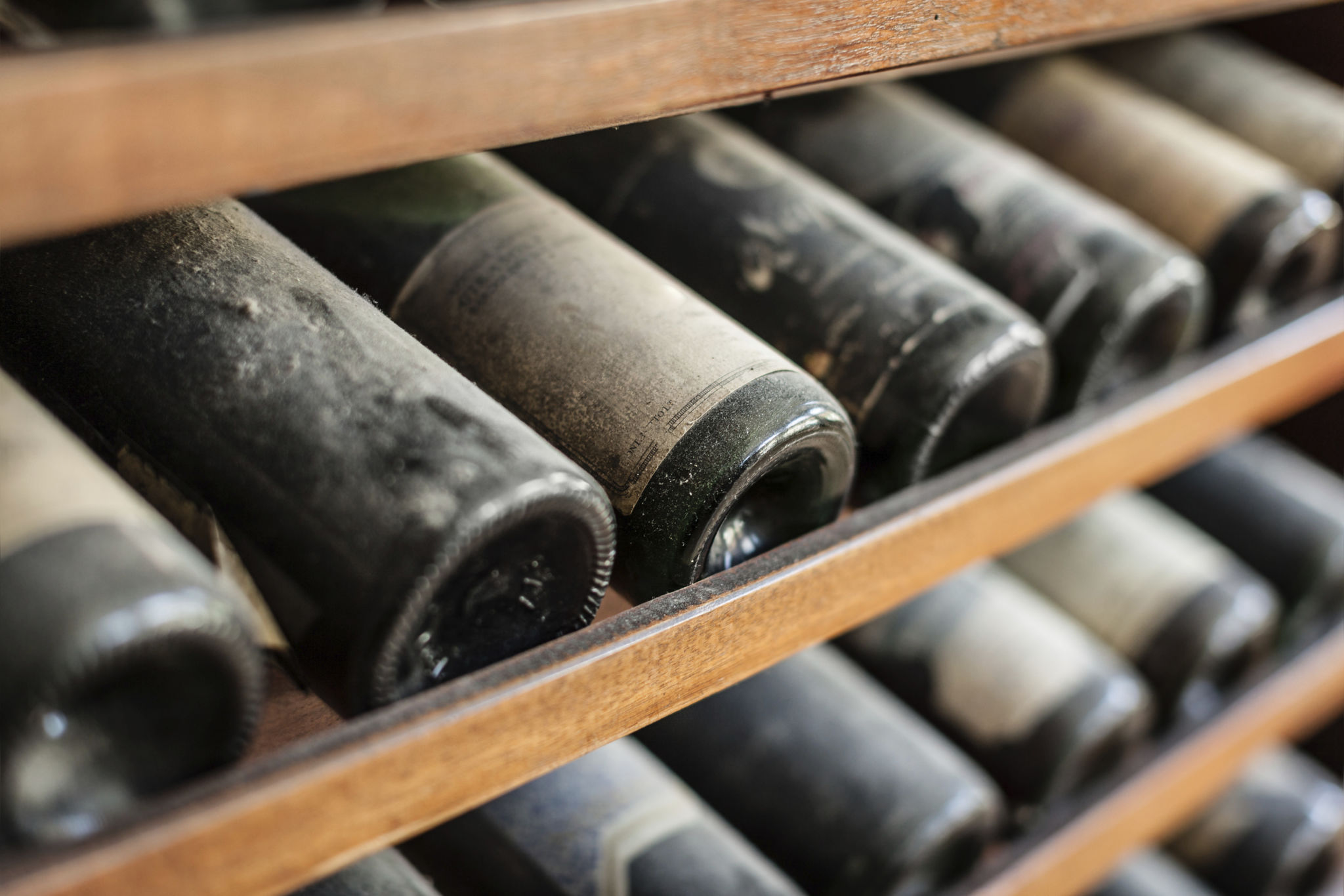 aging wine