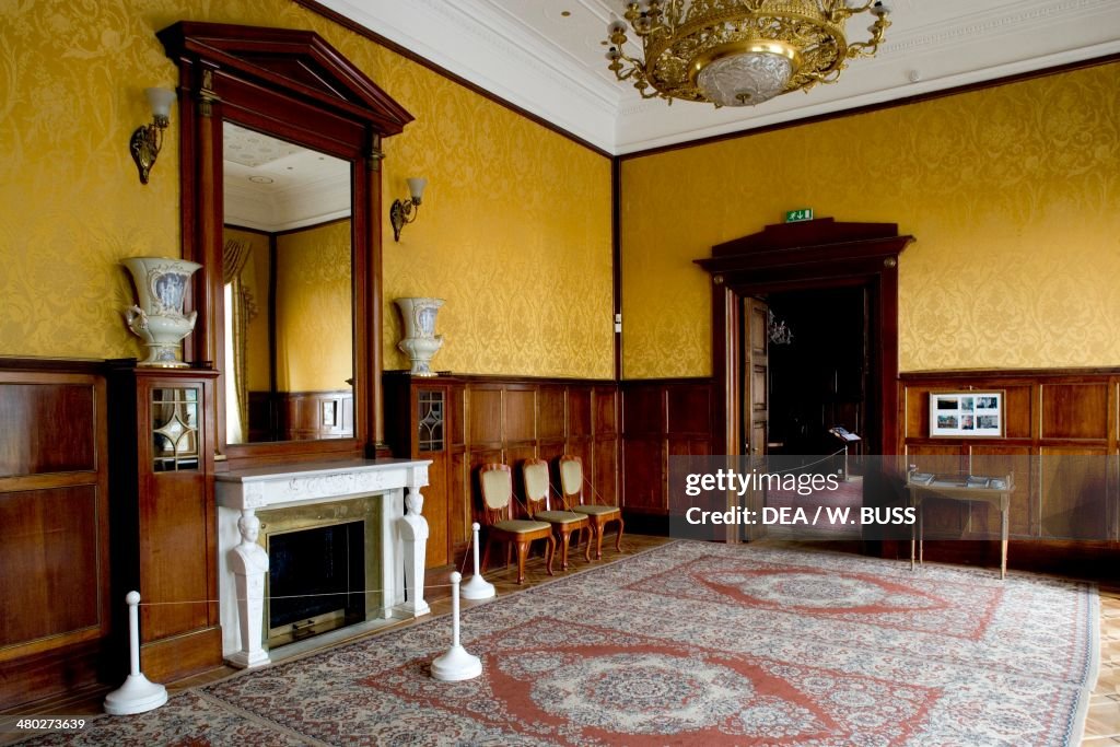 Hall of Livadia Palace...
