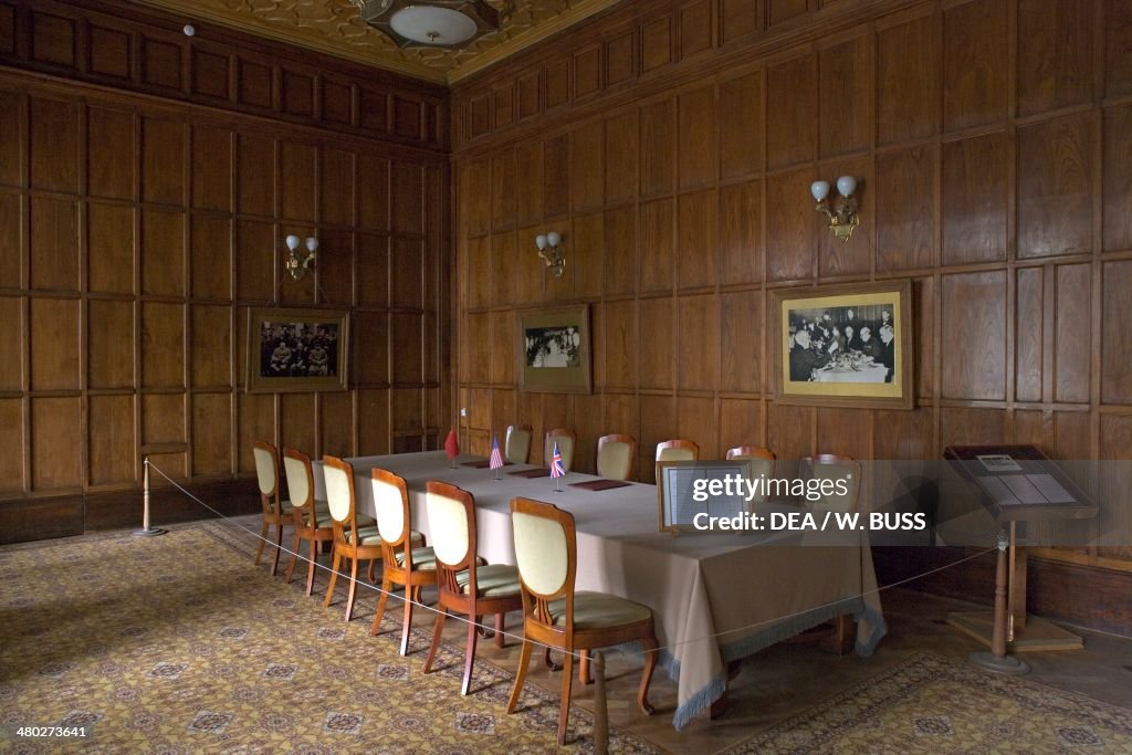 Hall of Livadia Palace...