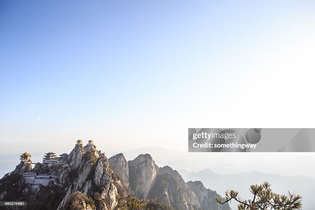 China sagrado Taoist laojun patillas a las montañas