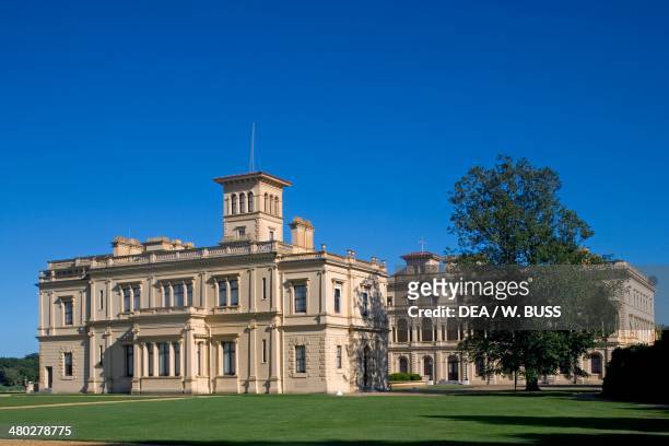 The rear facade of Osborne House, built between 1845-1851 in Italian Renaissance style as Queen Victoria's summer residence, Cowes, Isle of White,...