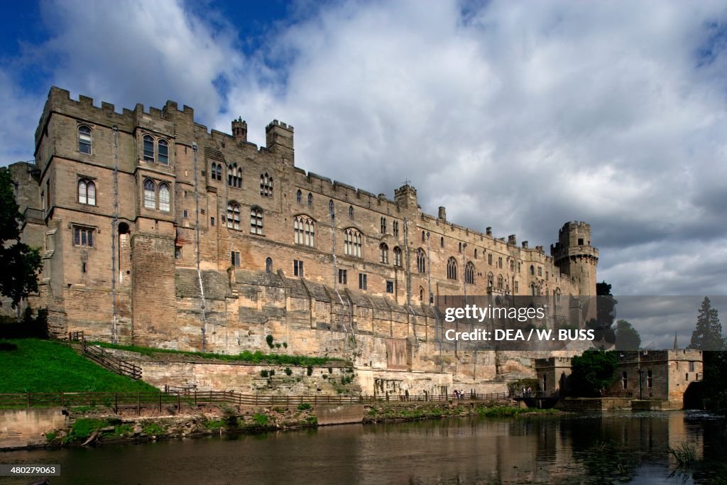 Warwick castle on Avon river