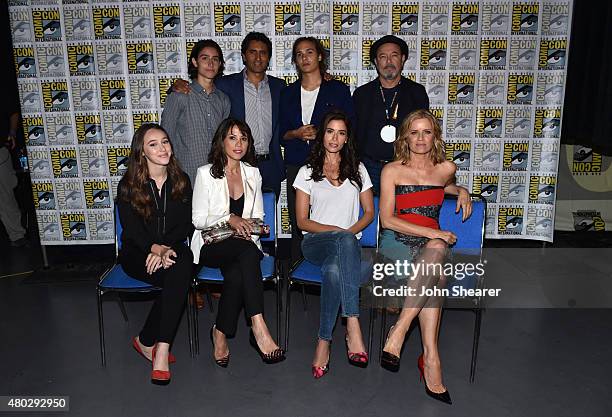 Producer Gale Anne Hurd and actresses Alycia Debnam-Carey, Elizabeth Rodriguez, Mercedes Mason and Kim Dickens, and producer Greg Nicotero, actor...