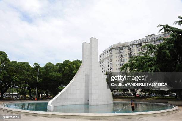 View of Former Brazilian President Getulio Vargas' monument in Rio de Janeiro, Brazil, on January 27, 2010. AFP PHTO / VANDERLEI ALMEIDA