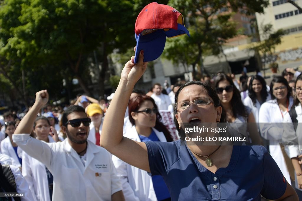VENEZUELA-POLITICS-MEDICINE-PROTEST