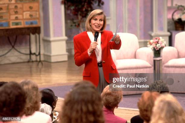 Television host Jenny Jones speaks with members of the audience during her talk show, Chicago, Illinois, September 6, 1991.