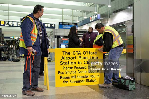 Cta Line Signs 37 Chicago Transit Authority Blue Line Stock Photos, High-Res Pictures ...