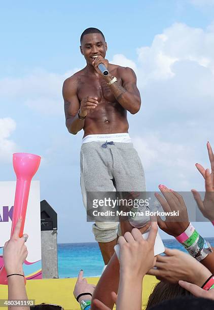 Trey Songz performs onstage at mtvU Spring Break 2014 at the Grand Oasis Hotel on March 21, 2014 in Cancun, Mexico. "mtvU Spring Break" starts airing...