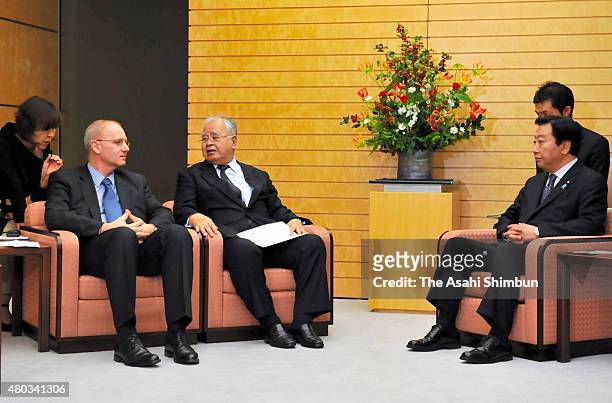Japan Business Round Table Co-Chair Jean-Yves Le Gall , Japanese Prime Minister Yoshihiko Noda and Keidanren President Hiromasa Yonekura talk during...