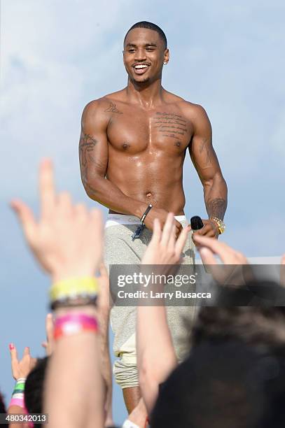 Trey Songz performs onstage at mtvU Spring Break 2014 at the Grand Oasis Hotel on March 21, 2014 in Cancun, Mexico. "mtvU Spring Break" starts airing...