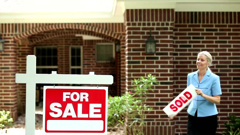 Sold Place 18,284 Sold Homes Stock Videos, Footage, & 4K Video Clips - Getty Images