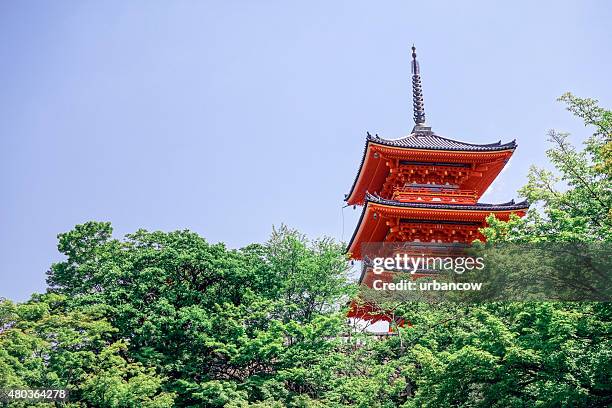 kiyomizu-dera, japanische buddhistische tempel, eine pagode, kyoto - kiyomizu dera temple stock-fotos und bilder