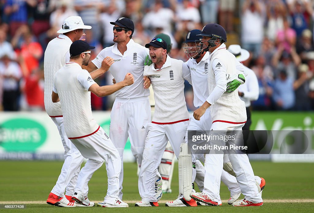 England v Australia: 1st Investec Ashes Test - Day Four