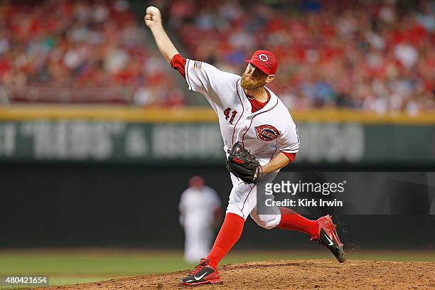 Ryan Mattheus of the Cincinnati Reds throws a pitch during the game against the Milwaukee Brewers at Great American Ball Park on July 4, 2015 in...