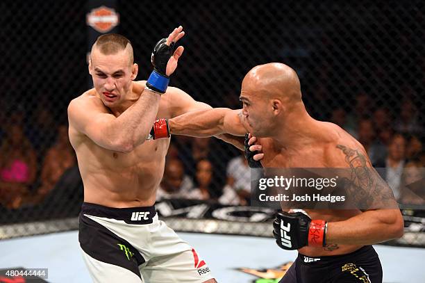 Ufc Rookie Rory Macdonald Rory Mcdonald Photos and Premium High Res Pictures - Getty Images