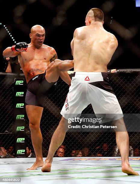 Ufc Rory Break Rory Macdonald Photos and Premium High Res Pictures - Getty Images