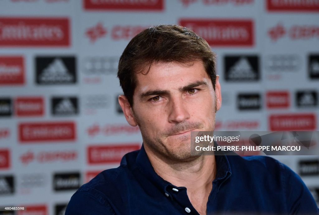 FBL-ESP-POR-REALMADRID-PORTO-CASILLAS